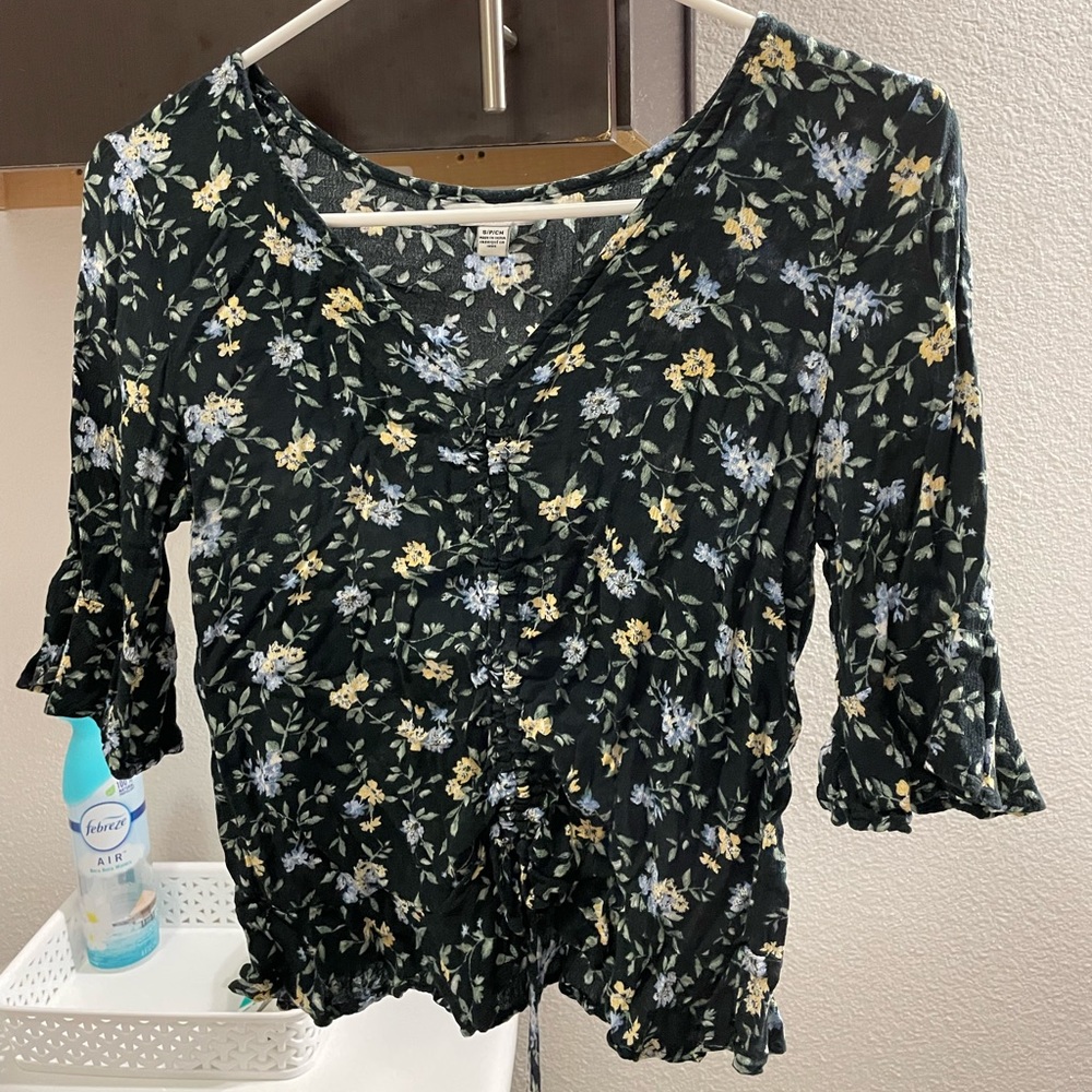 American Eagle Floral Top